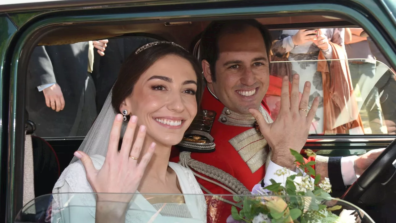 La boda con tiara incluida de Javier Solís, sobrino del duque de Alba, y Alejandra García Insa