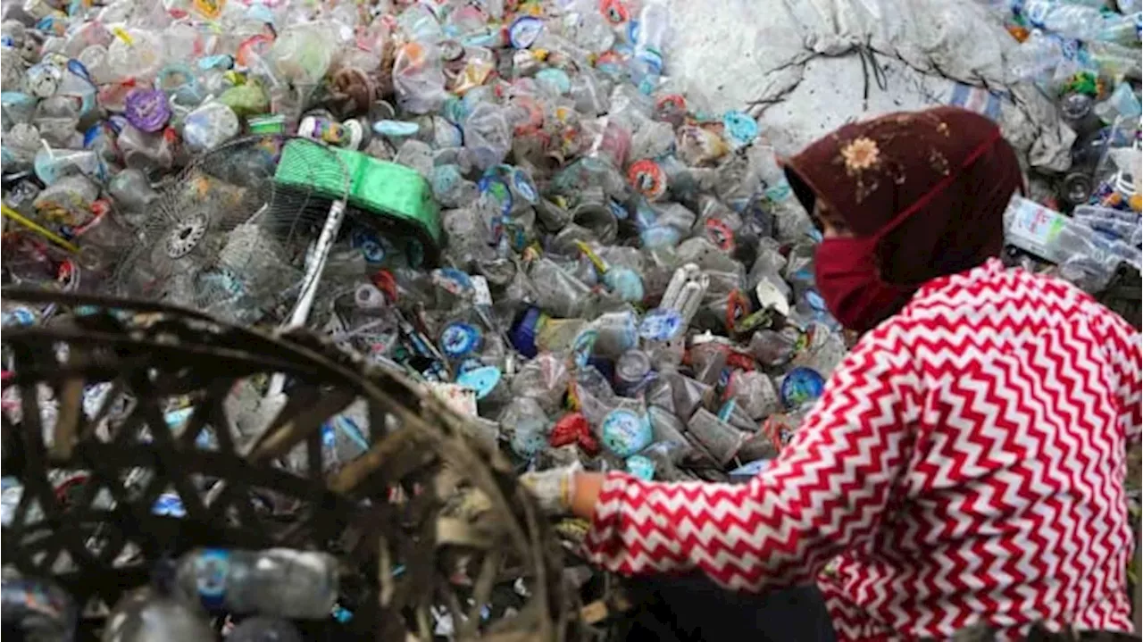 Upaya Mahasiswa Kurangi Sampah Plastik, Kompak Lakukan Ini