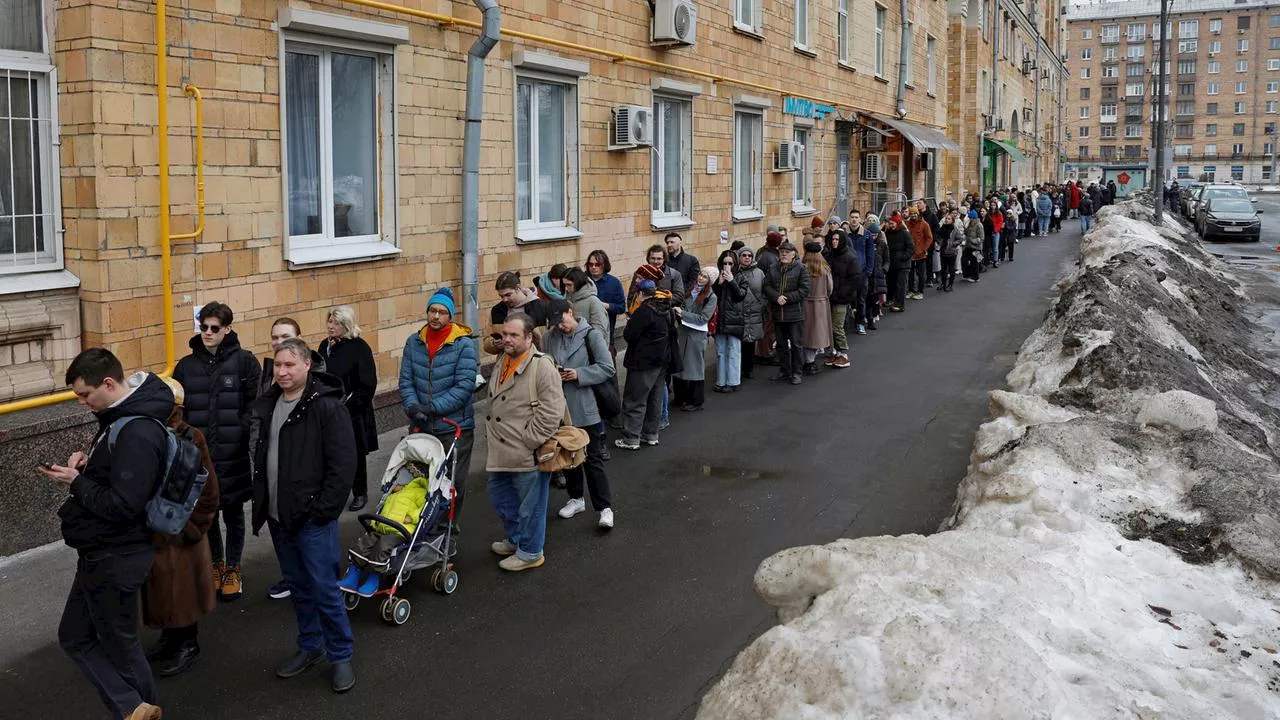 Russland-Wahl: Tausende beteiligen sich an stillem Protest