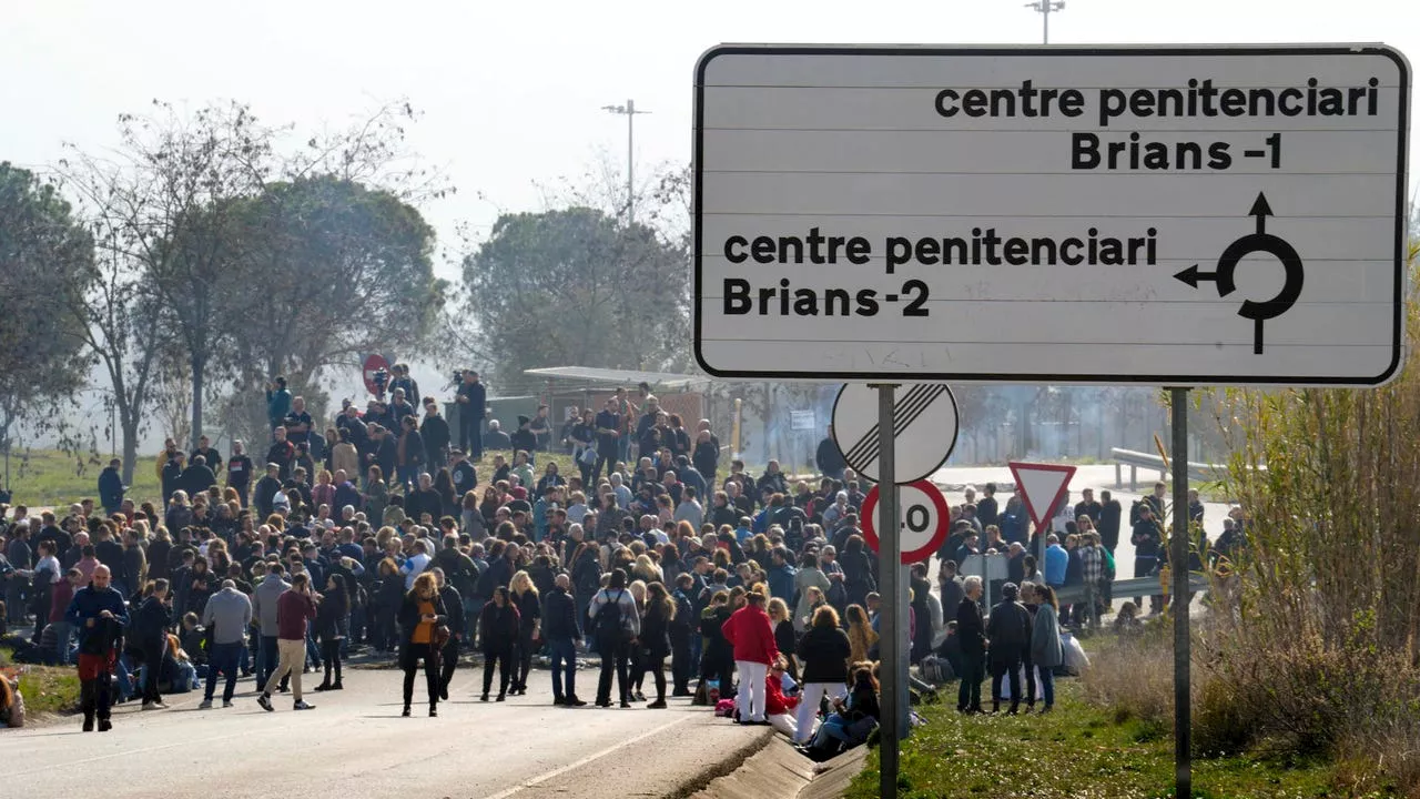 Nueva jornada de movilizaciones en las cárceles: 'No nos ha matado ETA y nos ha tenido que matar un asesi