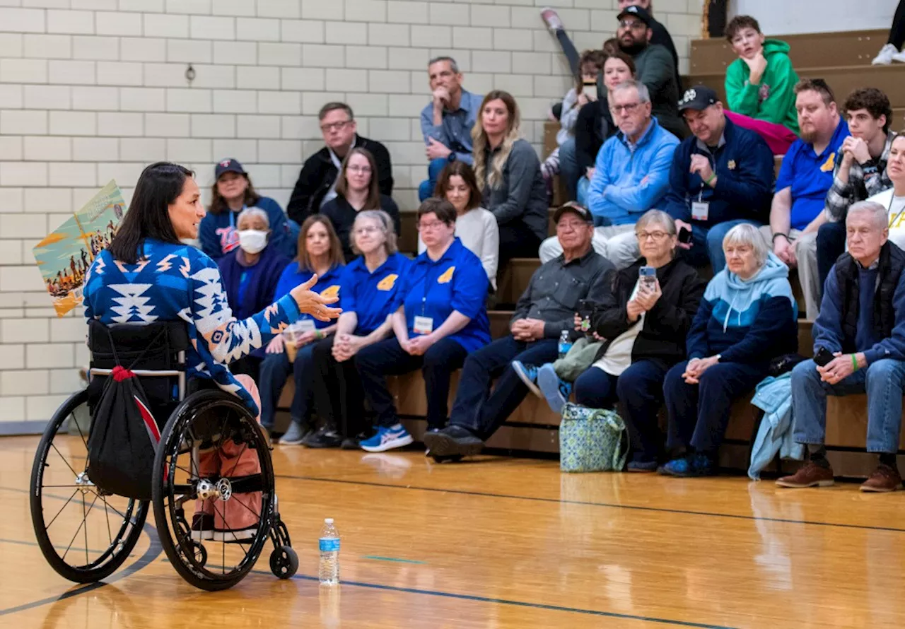 Paralympic gold medalist, author provides greater understanding of athletes with disabilities