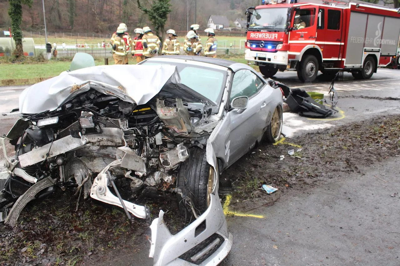 Schwerverletzter nach Verkehrsunfall von Rettungshubschrauber in Krankenhaus geflogen