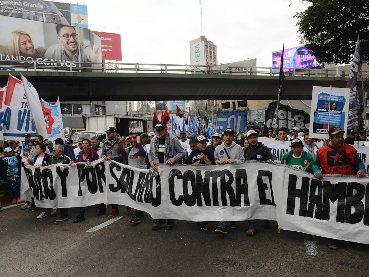 Protesta contra el gobierno de Javier Milei por falta de asistencia