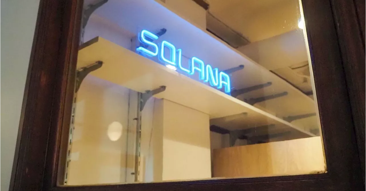 SOL Crosses $200 as Meme Coin Frenzy Bumps Demand for Solana Network