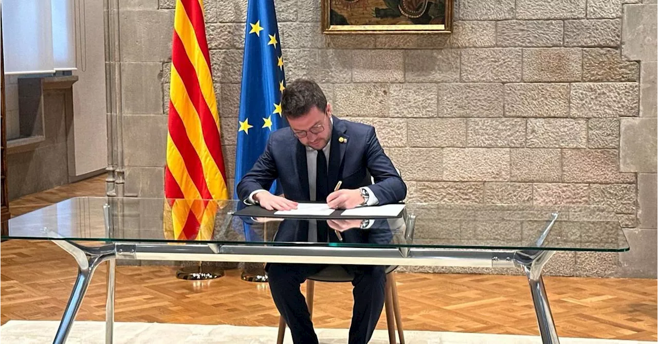 Aragonès firma el decreto de convocatoria de elecciones en Catalunya para el 12 de mayo