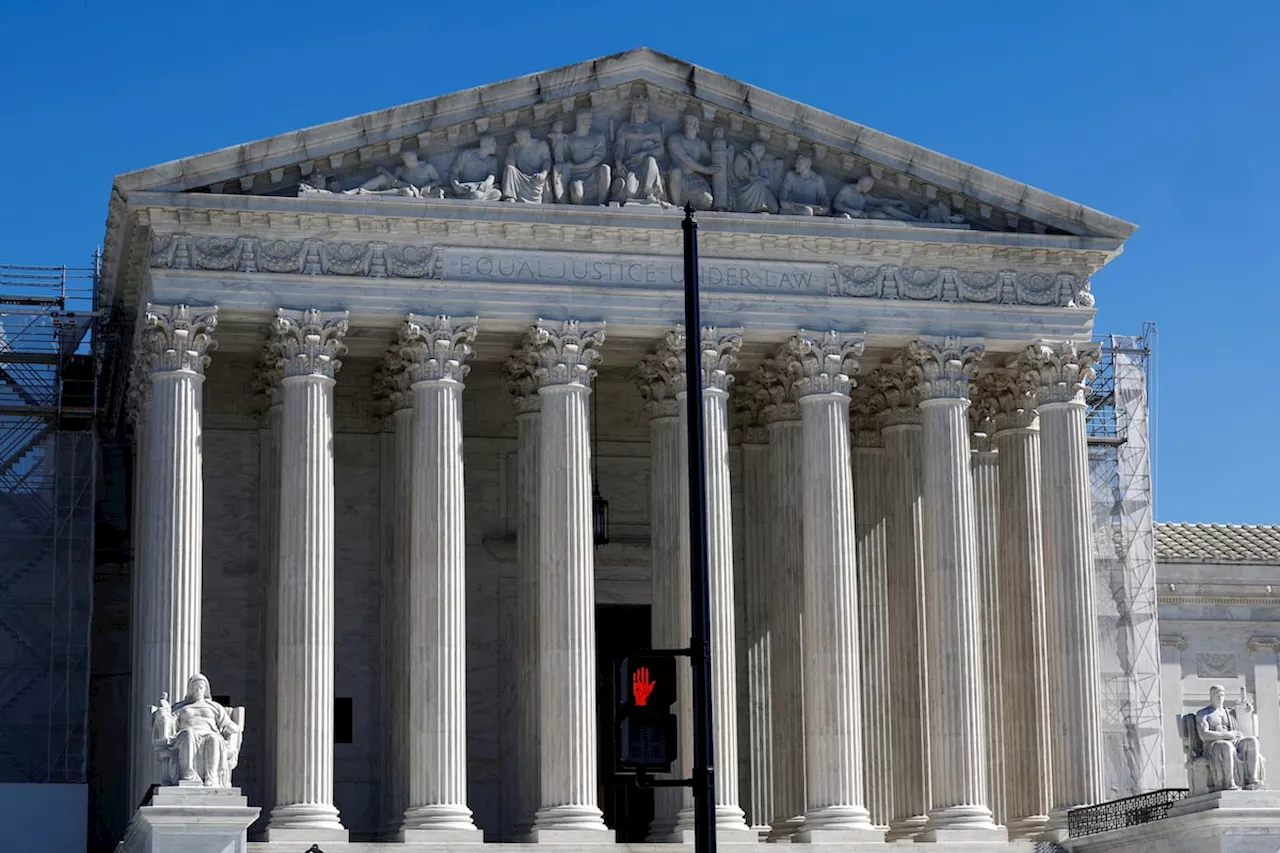 Supreme Court scrutinizes U.S. government contacts with social media platforms