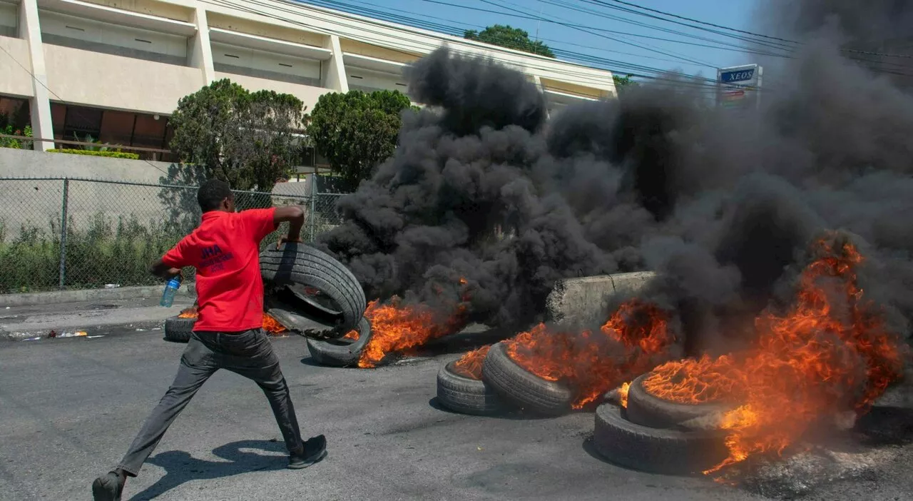 Haiti nel terrore, bande armate di machete minacciano la capitale: 15 corpi ritrovati a Port au Prince. Cosa s