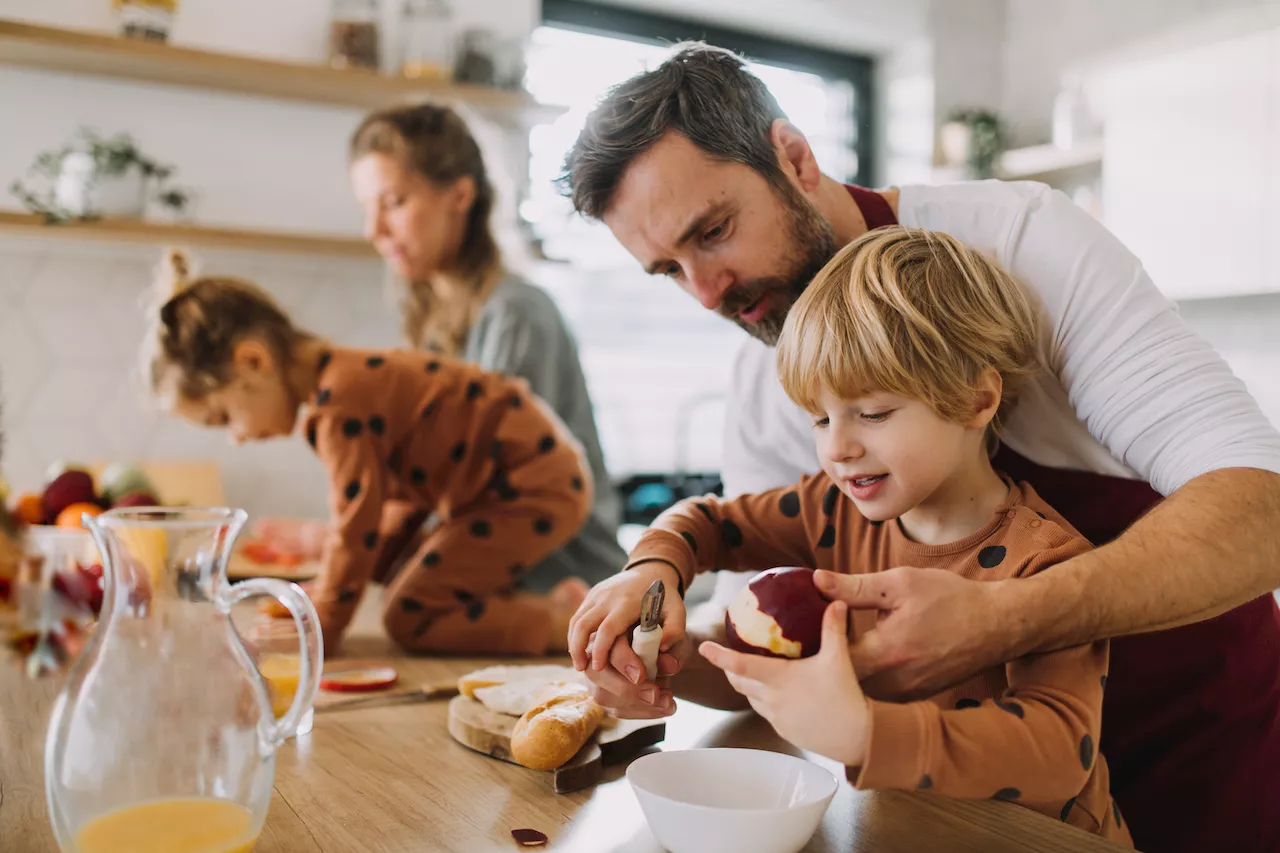 I nuovi papà chiedono il congedo per stare con i figli: triplicate le richieste