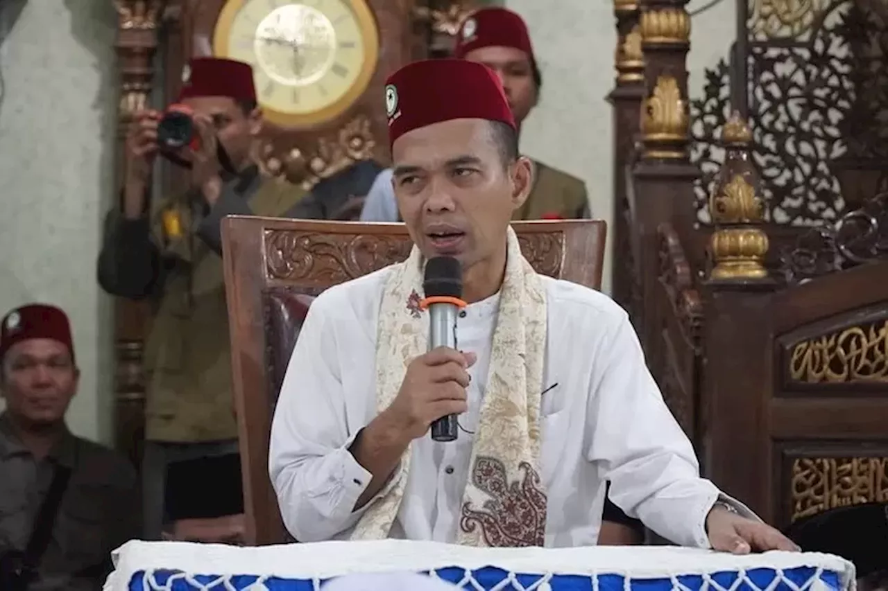 Batalkah Mengenakan Headset saat Puasa? Ini Kata Ustadz Abdul Somad, Simak Penjelasannya