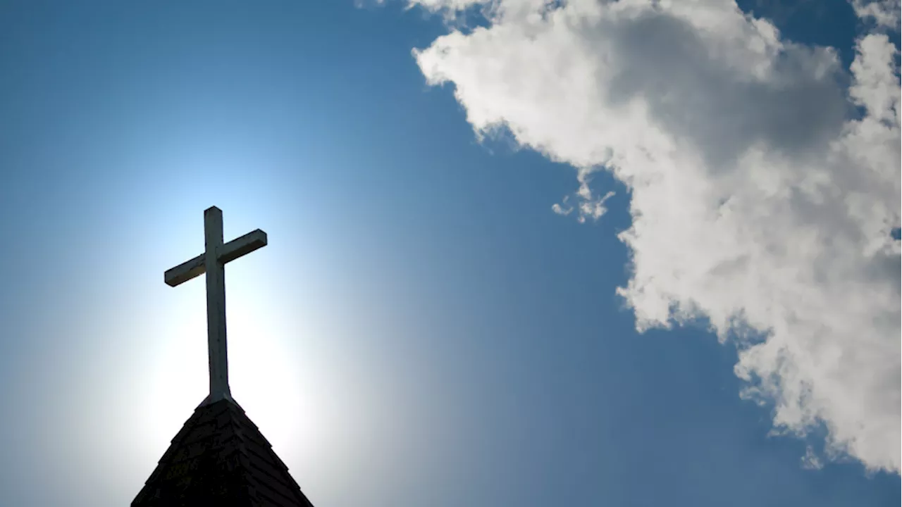 8 in 10 Americans think religion's public influence is shrinking, Pew survey shows