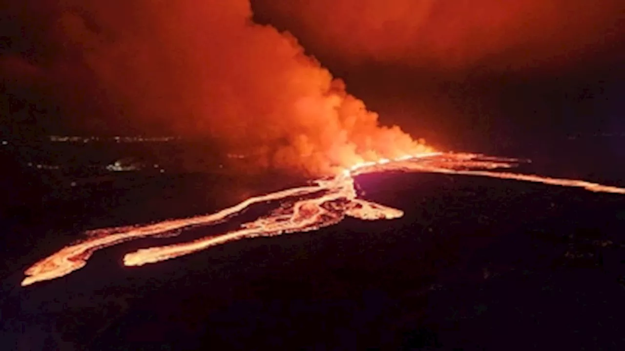 Iceland volcano still pouring out fountains of lava