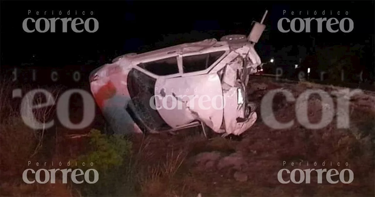 Intenso choque en carretera San José Iturbide-San Luis de la Paz deja dos heridos