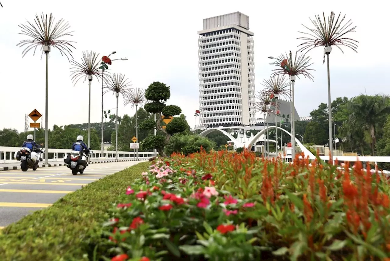 Plan to revert school academic calendar to January among focus of Parliament today