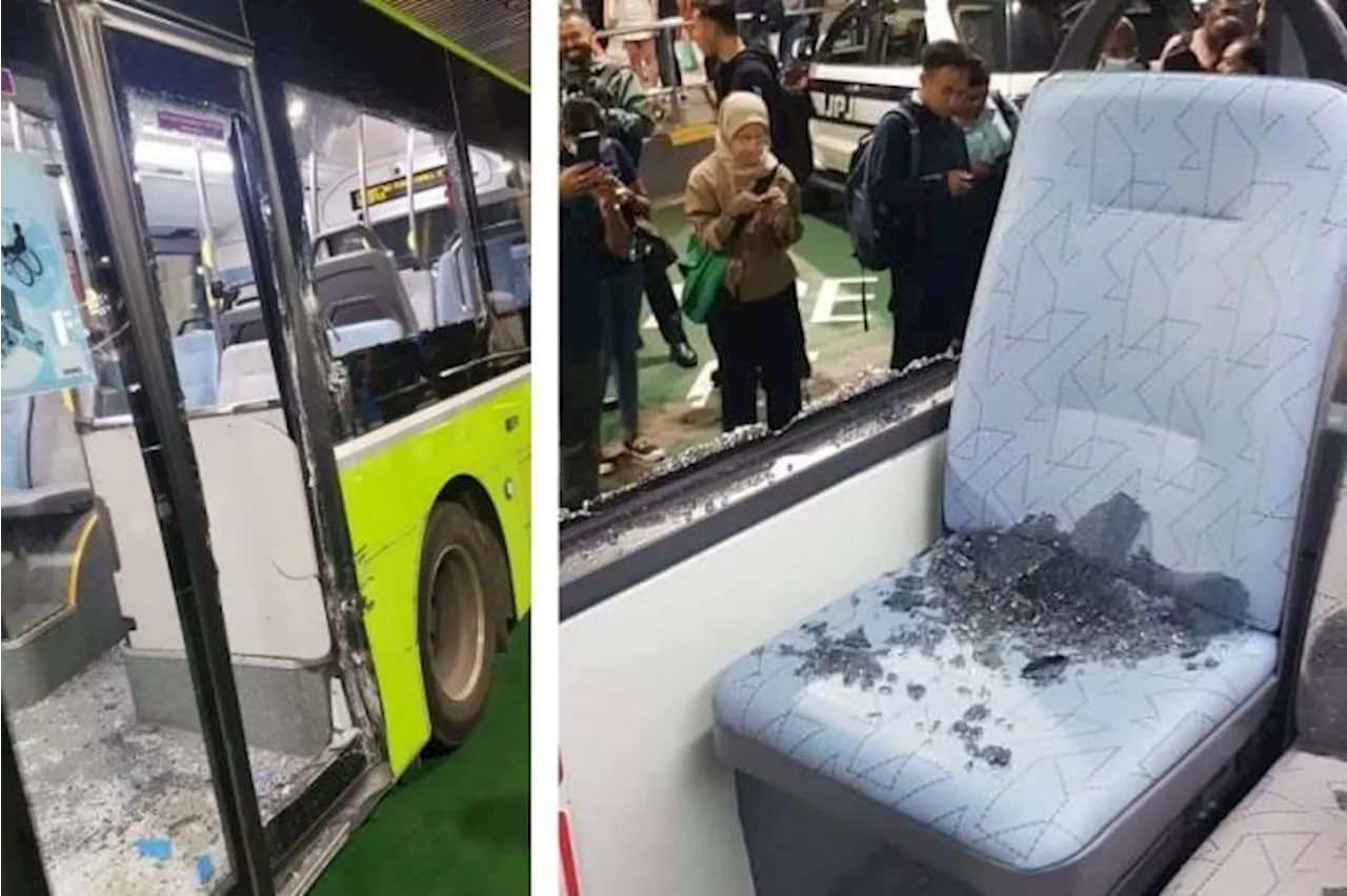 Passengers injured in SBS bus collision at JB checkpoint