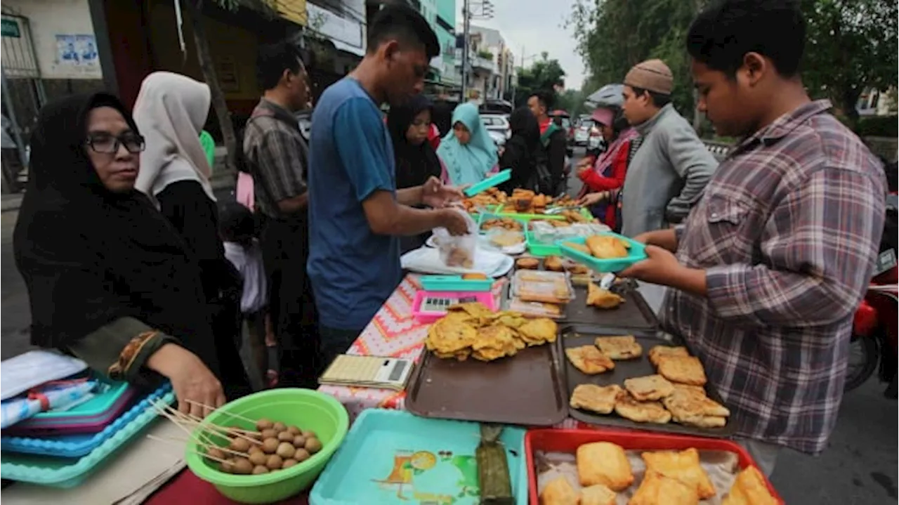 Viral Konten Video Kaum Non Muslim Ikut War Takjil, Bukti Keharmonisan Lintas Agama