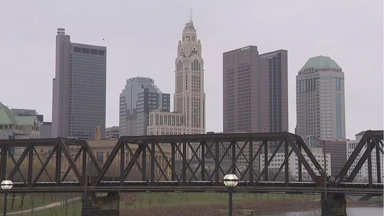 Columbus Weather: Cold and cloudy start Monday; light snow is possible