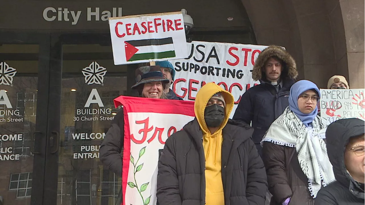 Faith leaders rally at city hall for council to pass ceasefire resolution