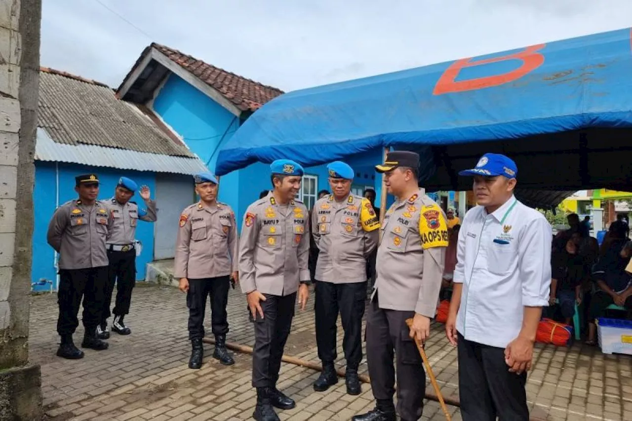 Polres Jepara terjunkan puluhan personel bantu dapur umum