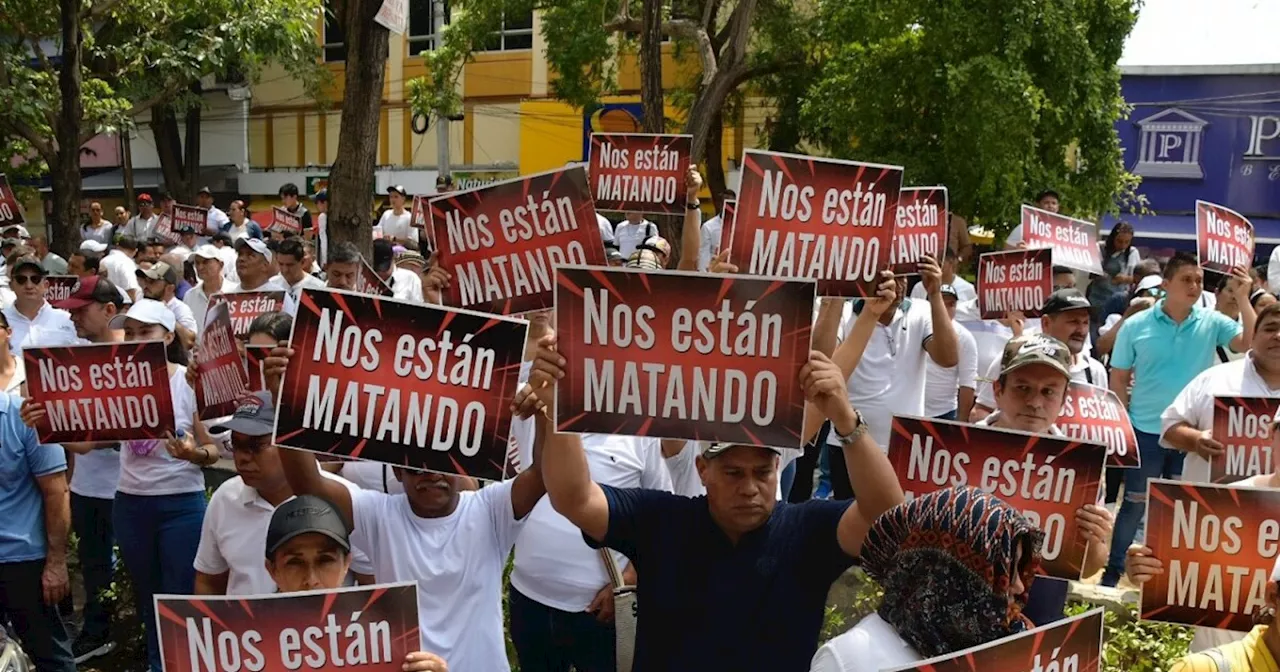 'Nos están matando': masiva protesta de comerciantes en Barranquilla contra las extorsiones