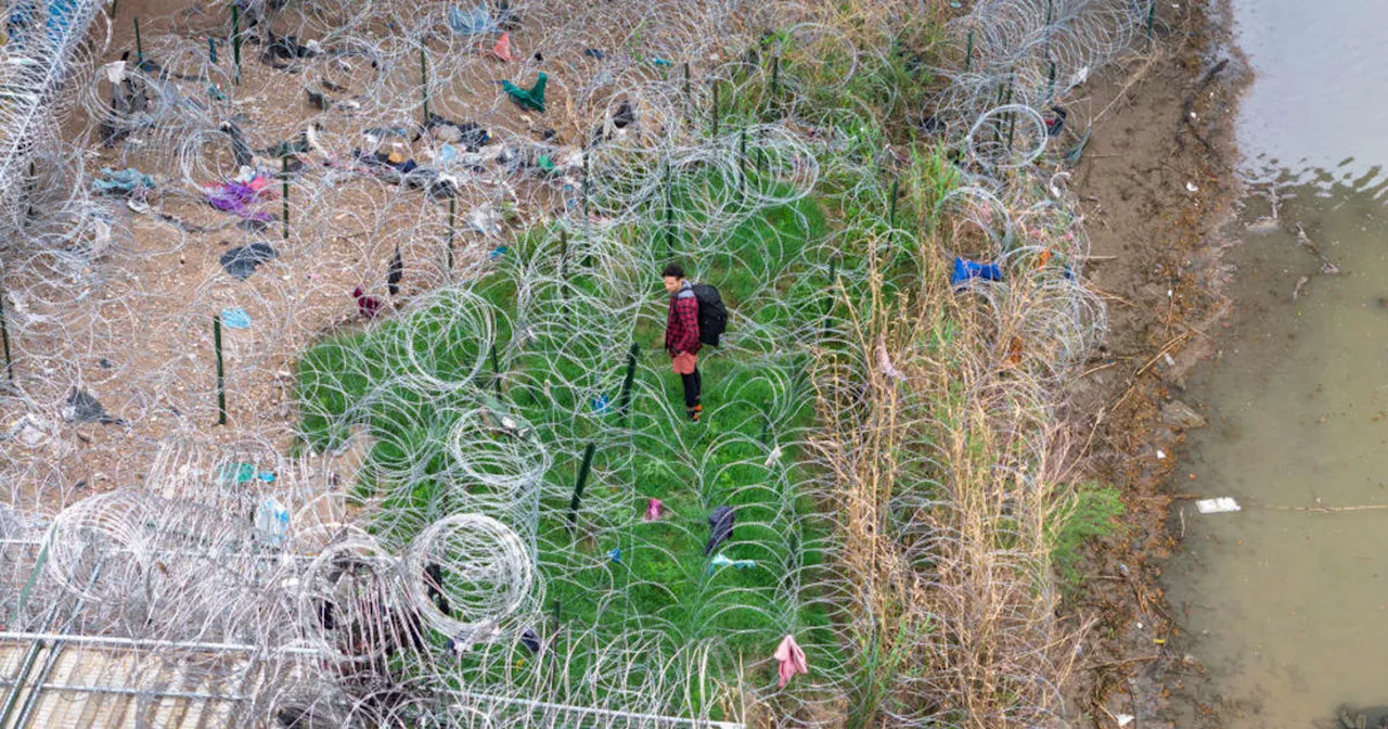 Supreme Court Justice Extends Order Blocking Texas Immigration Law