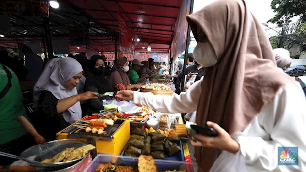 Perang Takjil Bikin Belanja Makanan RI Meroket di Atas 40%