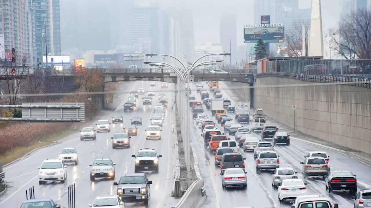 Three years of lane restrictions on busy stretch of Gardiner Expressway to begin next week