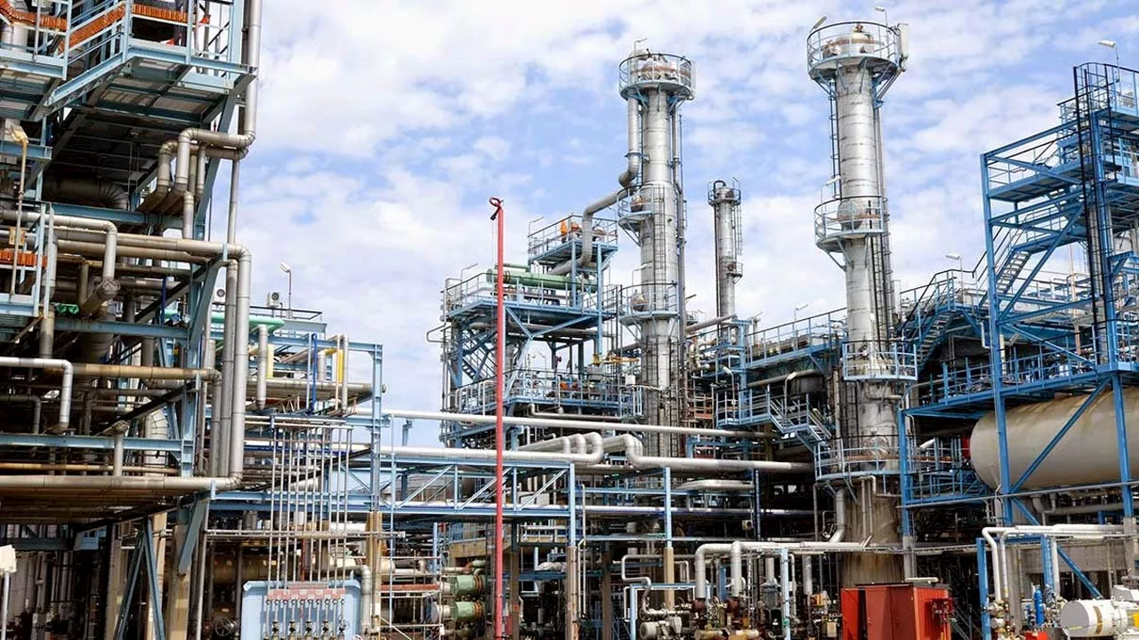 Nigerians knock FG over Port Harcourt refinery’s promised operation in 2 weeks