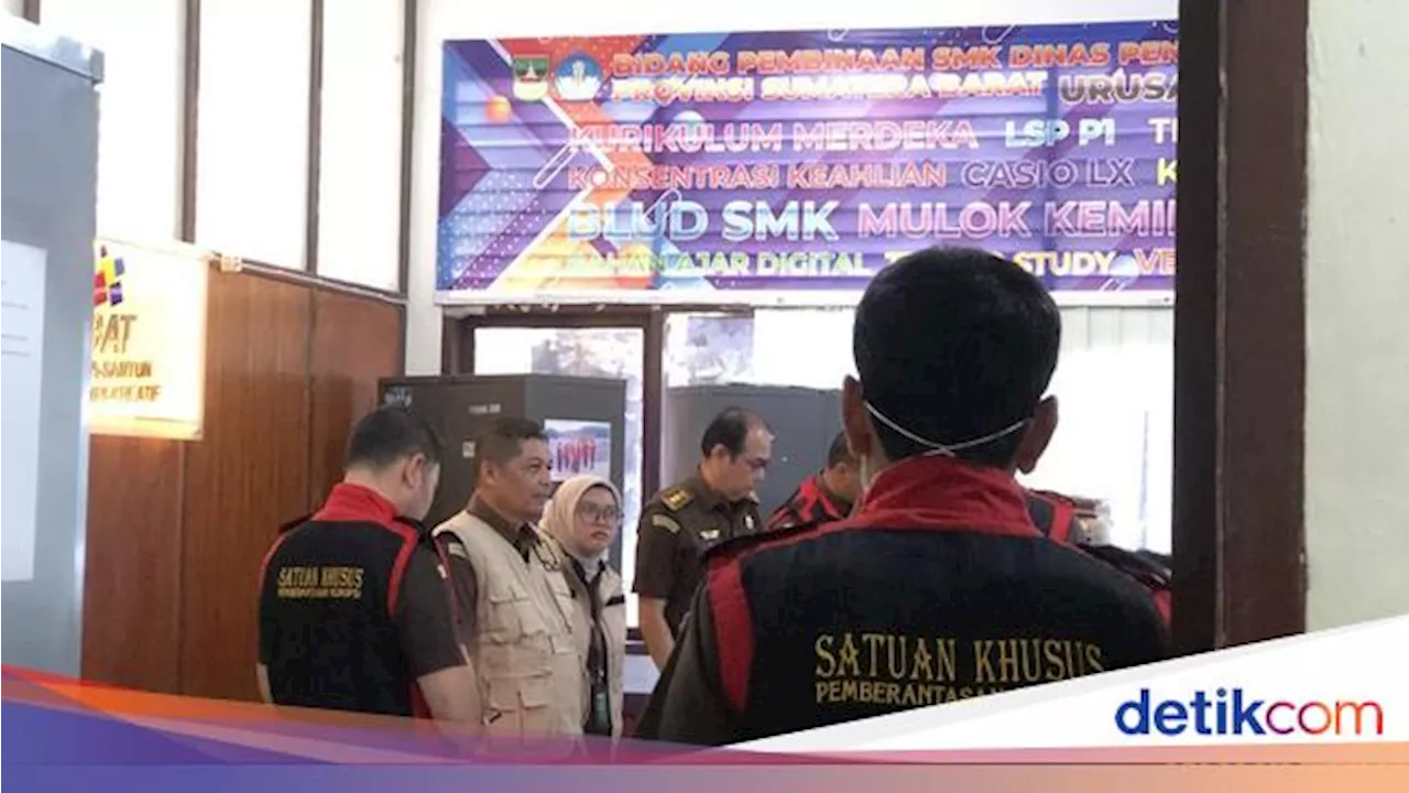 Penyidik Kejati Geledah Kantor Disdik Sumbar, Sejumlah Berkas dan 1 Komputer Disita