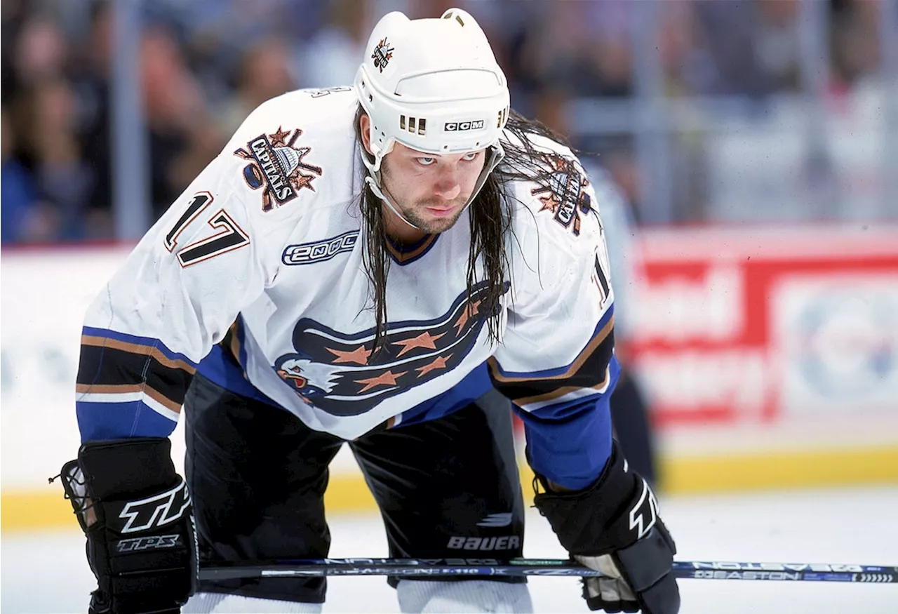 Former NHL enforcer Chris Simon dead at age 52