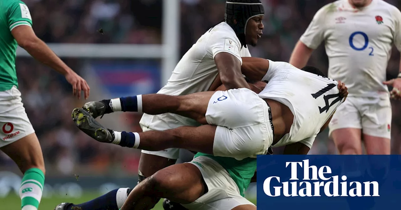 World Rugby considers reducing tackle height and implementing 20-minute red card trial