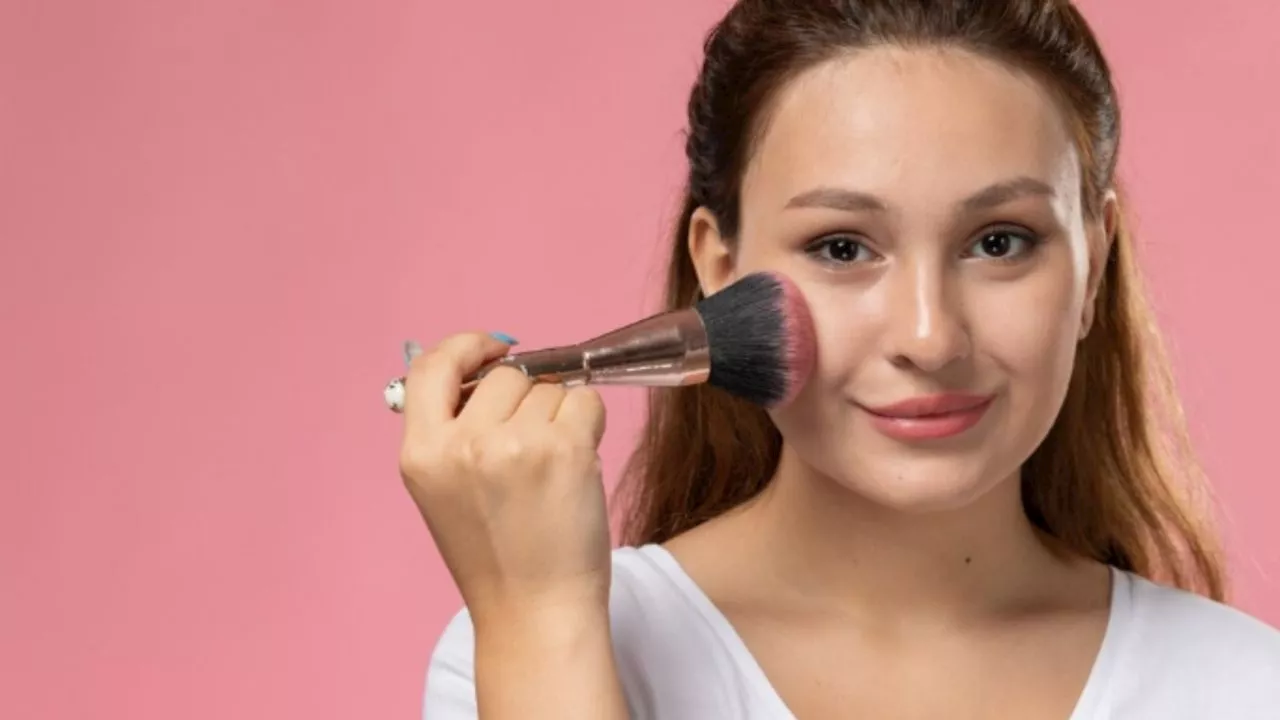 Rubor natural: así puedes hacer tu propio blush con ingredientes puros