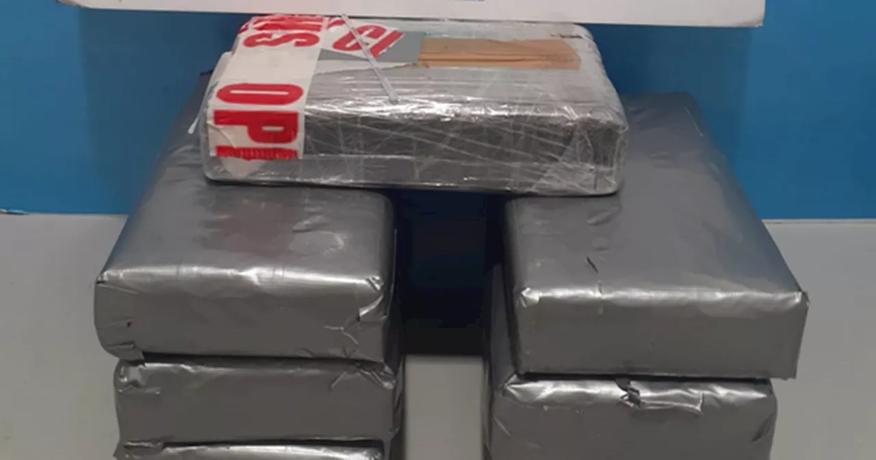 Man arrested after cocaine found in baggage at Dublin Airport