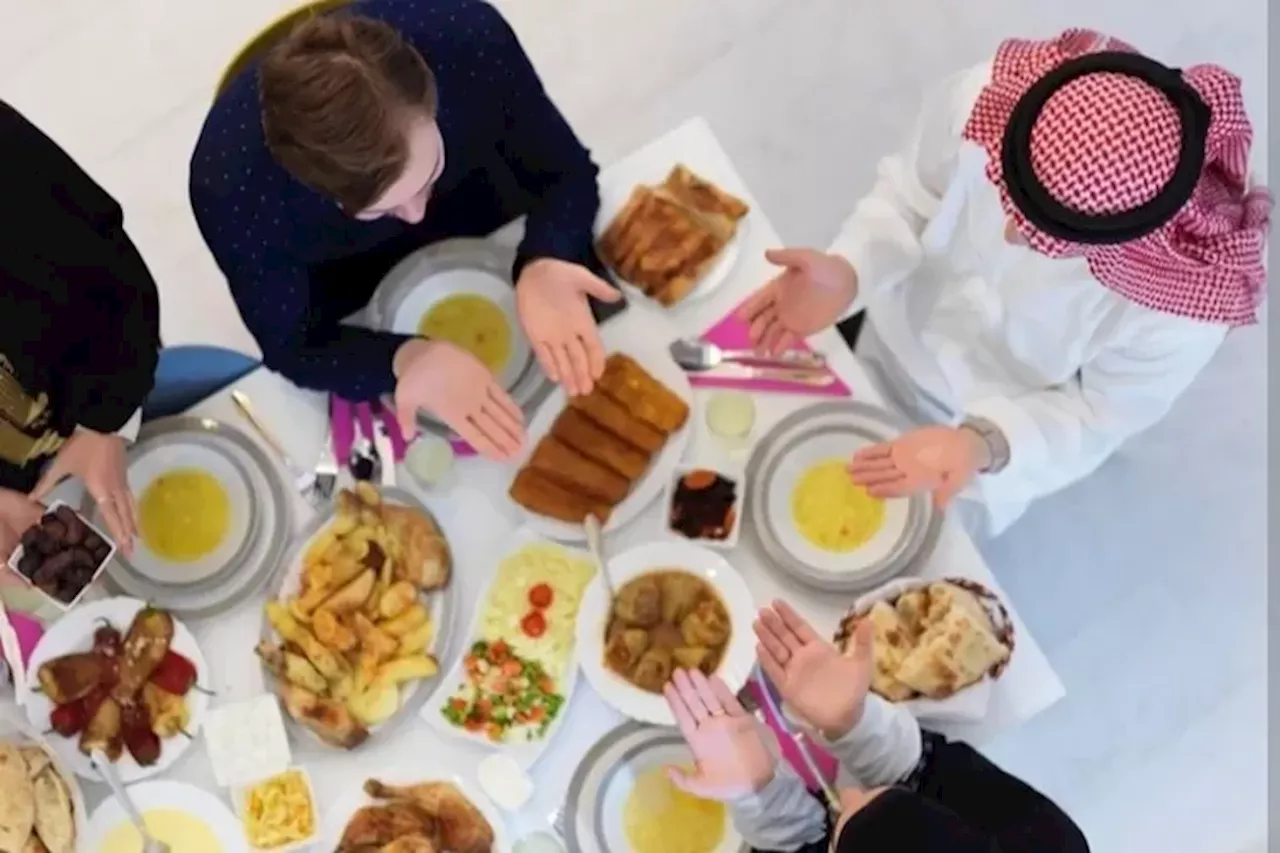 Ketahui Bahaya Mengonsumsi Makanan Secara Berlebihan Saat Berbuka Puasa, Begini Penjelasannya