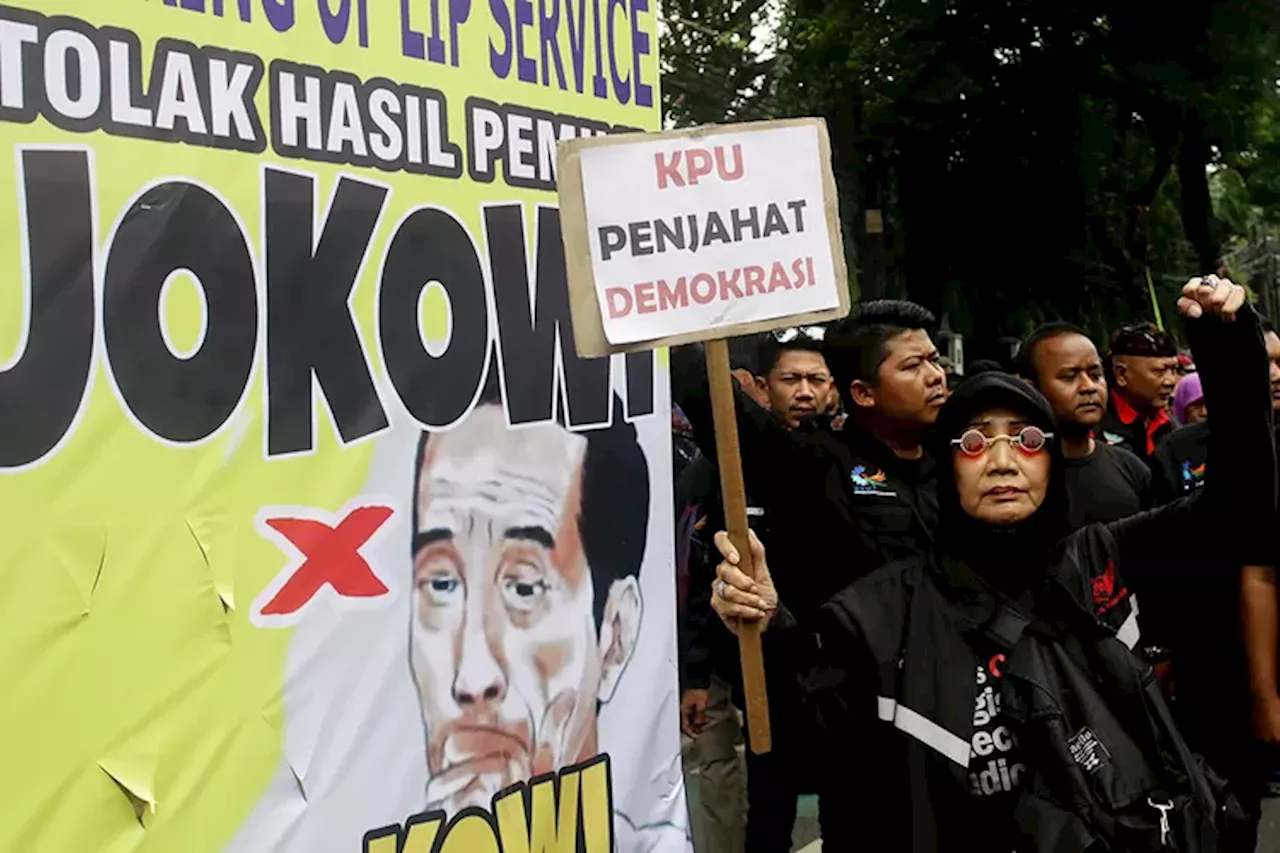 Relawan Prabowo-Gibran Sayangkan Massa Pembakaran Spanduk Bergambar Presiden Jokowi saat Demo Menolak Hasil Pemilu