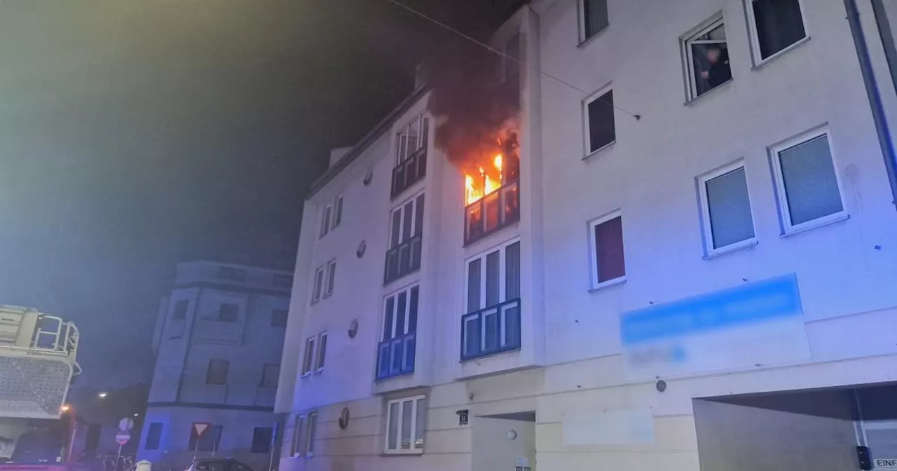 Akku dürfte zu Brand geführt haben: Mehrere Menschen gerettet