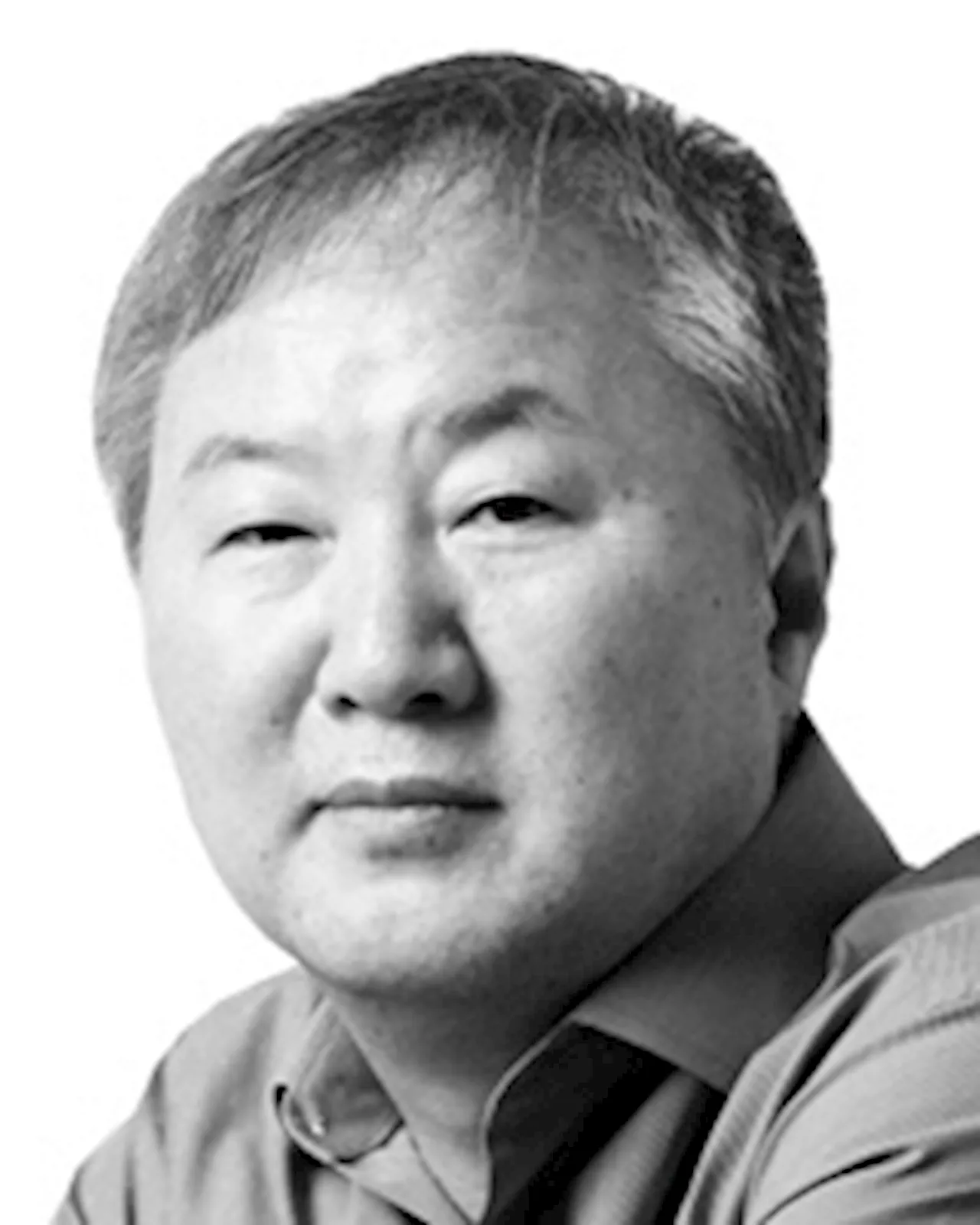 [이기수 칼럼]제 발등 찍는 ‘용산’