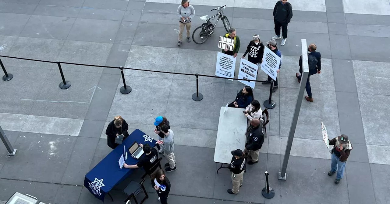 After violent protest, controversial pro-Israeli speaker comes back to UC Berkeley