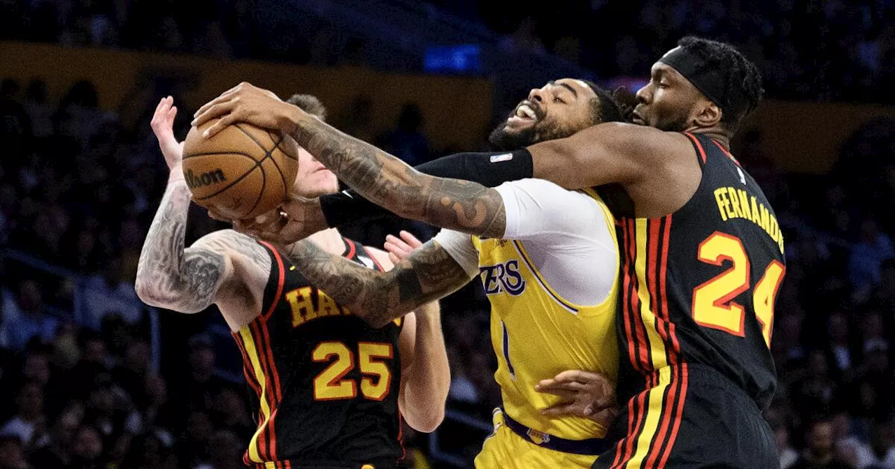 Anthony Davis plays and Lakers overcome shaky start in blowout win over Hawks