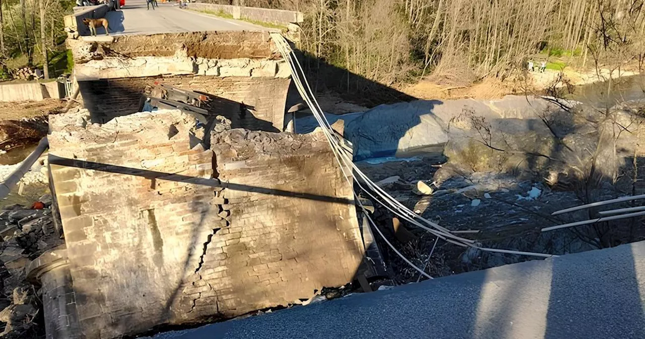 Un pont s'effondre au passage d'un camion dans le Gard