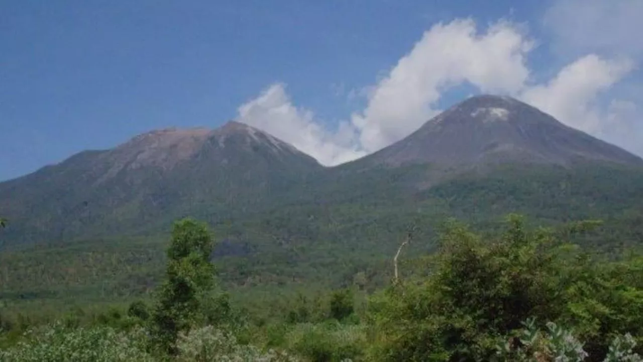 PVMBG Badan Geologi Turunkan Status Gunung Lewotobi Perempuan dan Inielika Menjadi Normal