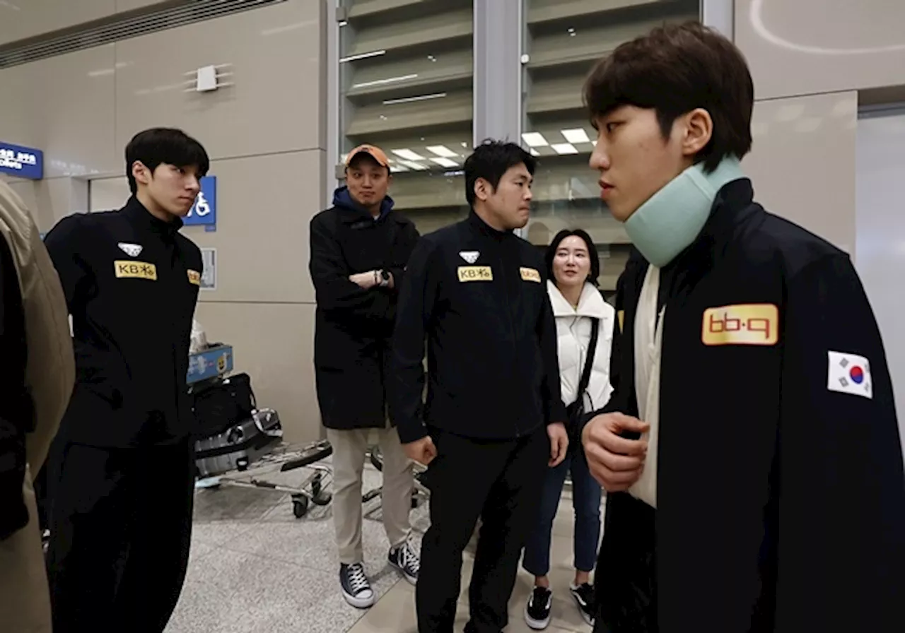 ‘팀킬’ 논란 휩싸인 황대헌 “고의 아니었다”…박지원은 목 보호대+붕대 착용한 채 귀국