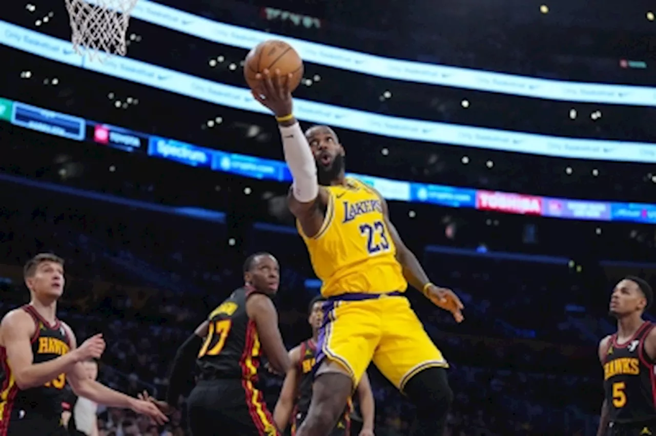 D’Angelo Russell, LeBron James carry Lakers past Hawks