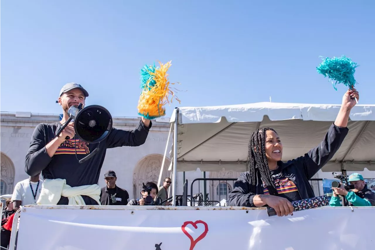 Photos: Watch Steph and Ayesha Curry surprise Oakland Marathon runners