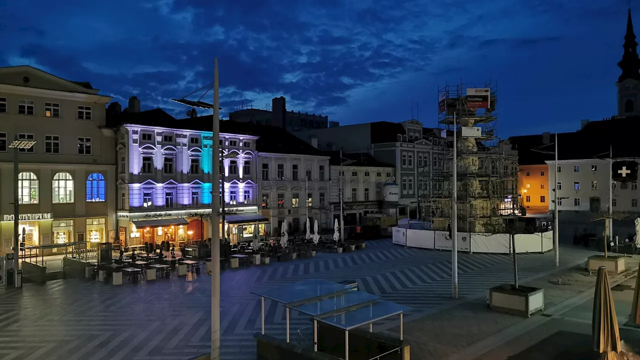 Rathausplatz St. Pölten noch bis Freitag in Finsternis getaucht