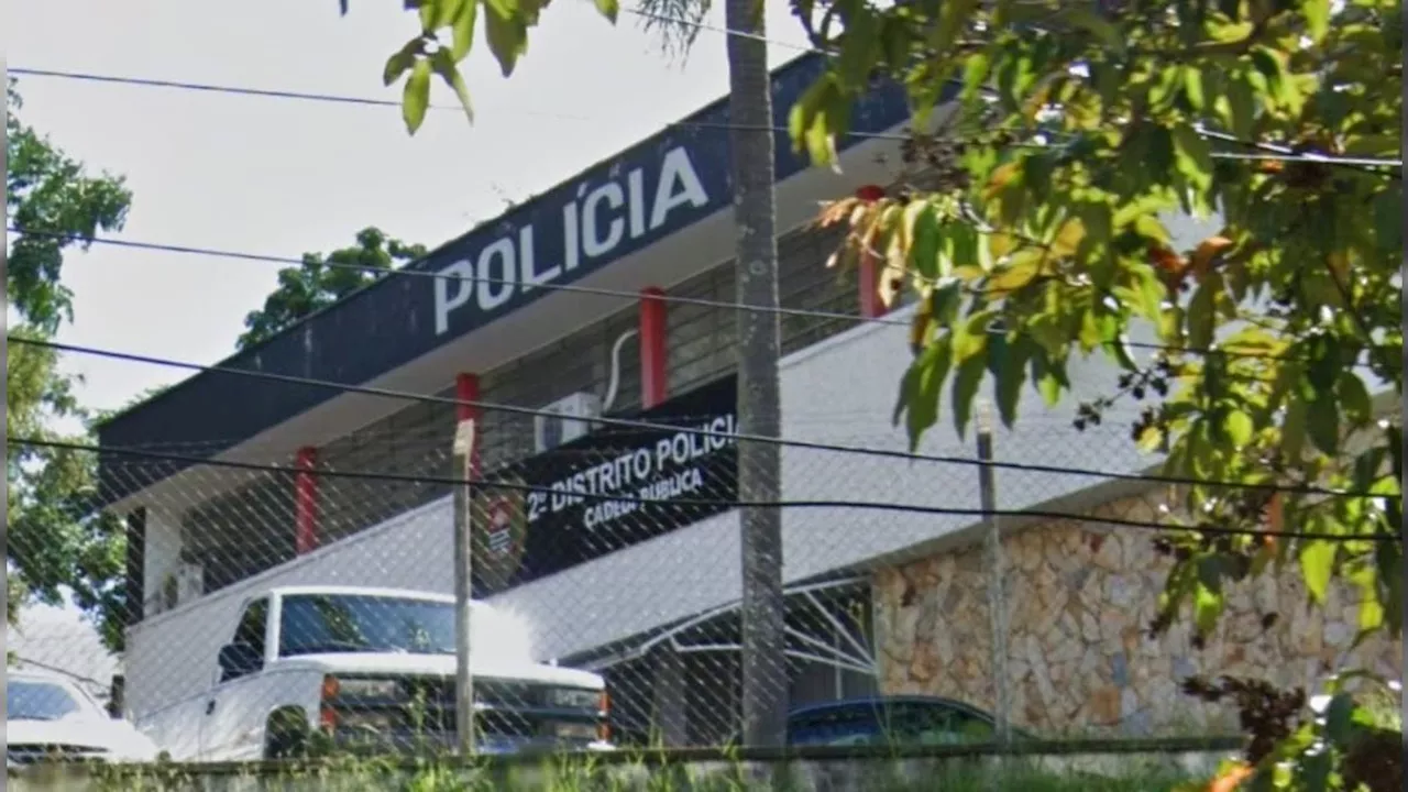 Diretor de escola é preso por armazenar material de pornografia infantil