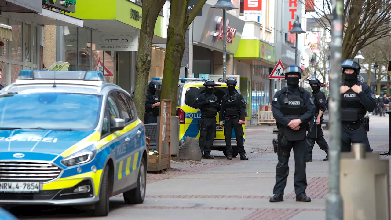 Polizeieinsatz in Bochum! Mann droht Sparkasse mit Bombe