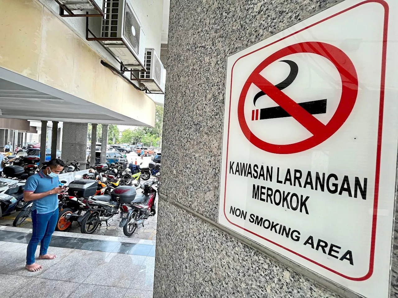 Health Ministry gives authority to 189 enforcement officers regarding smoking ban