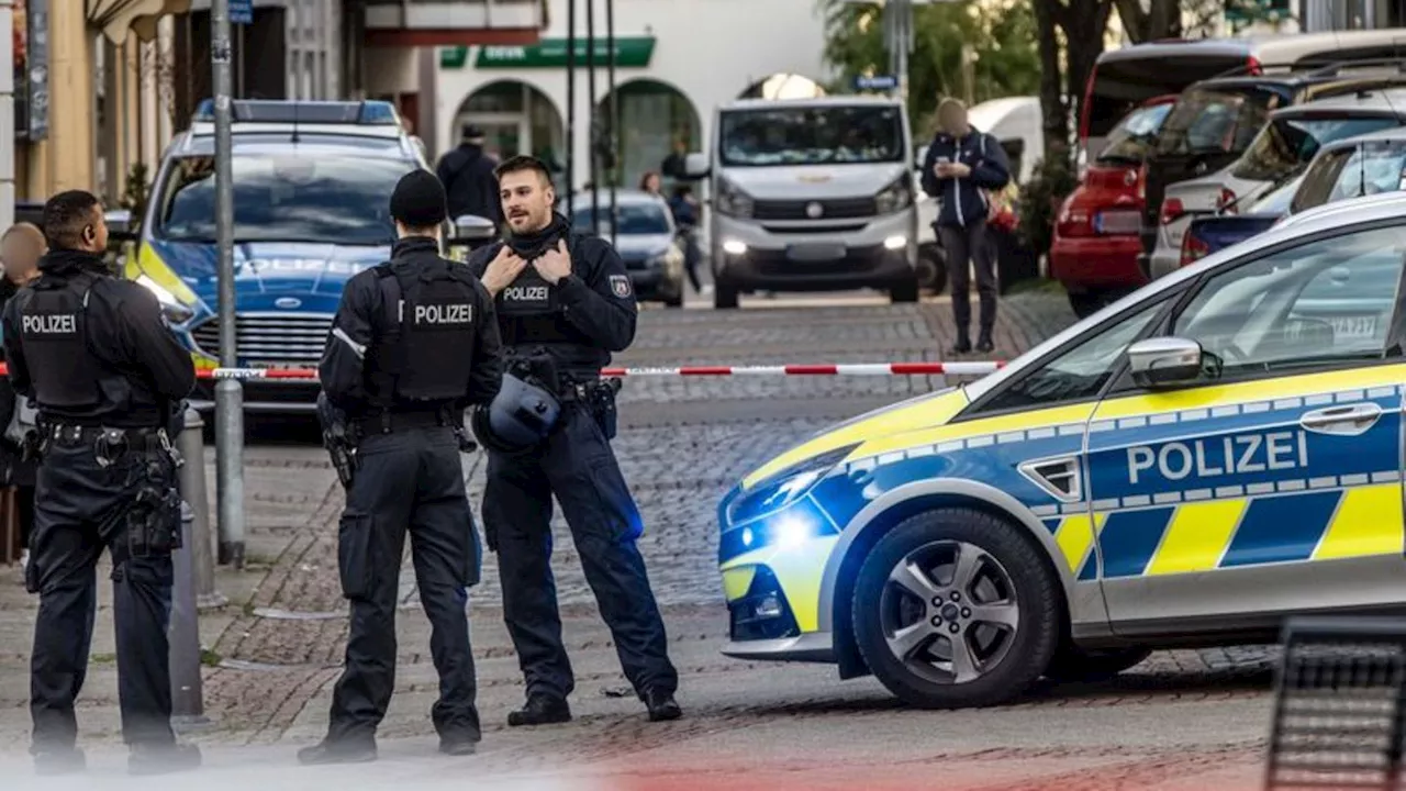 Großeinsatz: Mann droht in Sparkasse mit Bombe