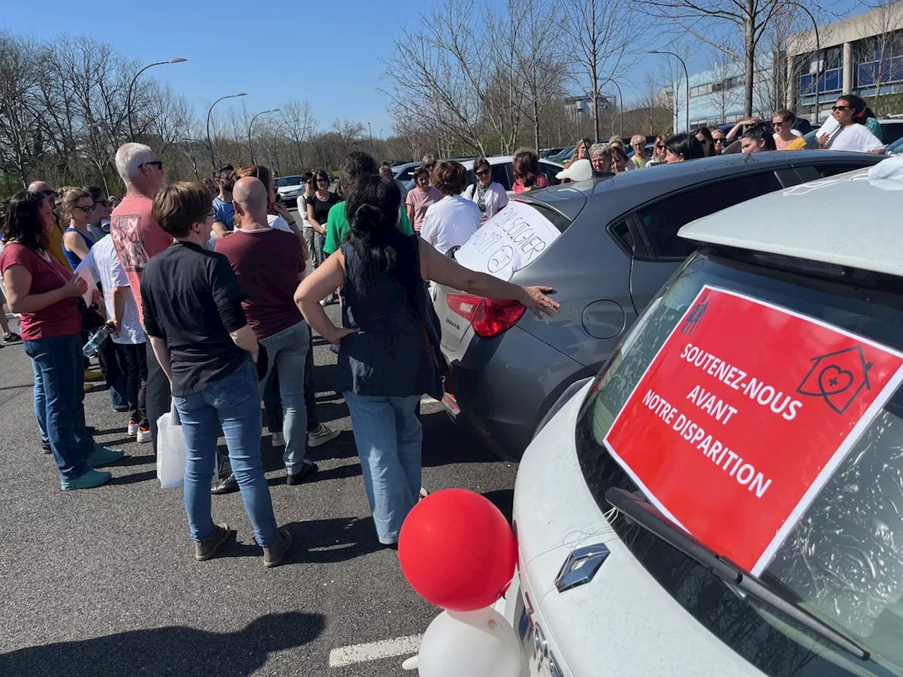 Béarn : opération escargot et concert de klaxons pour des infirmiers libéraux en colère