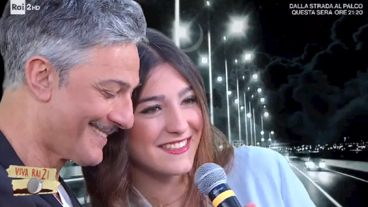 Fiorello duetta con la figlia per la festa del papà e si commuove: il video